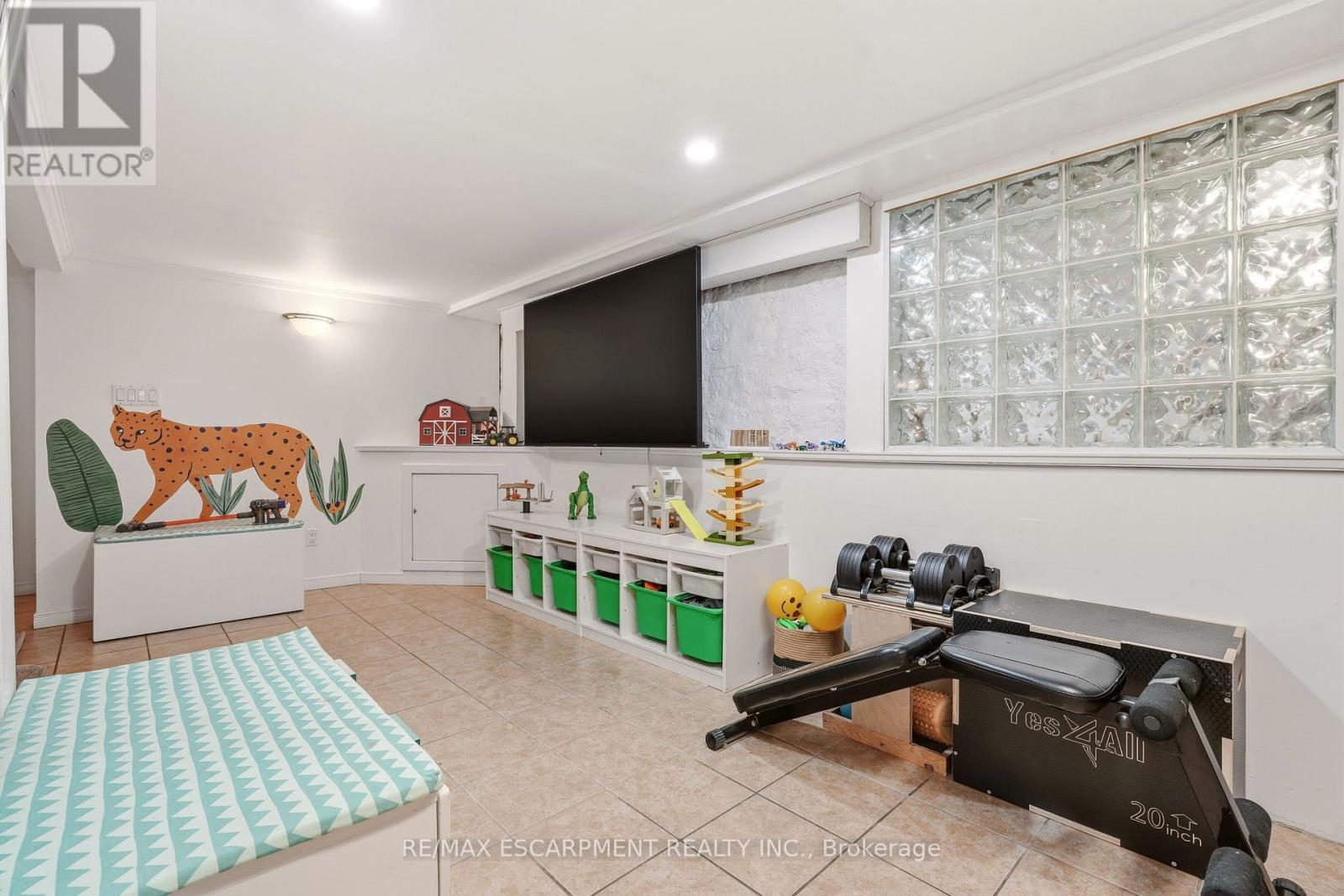 16 Hatt Street, Hamilton, Ontario  L9H 2E8 - Photo 40 - X13160170