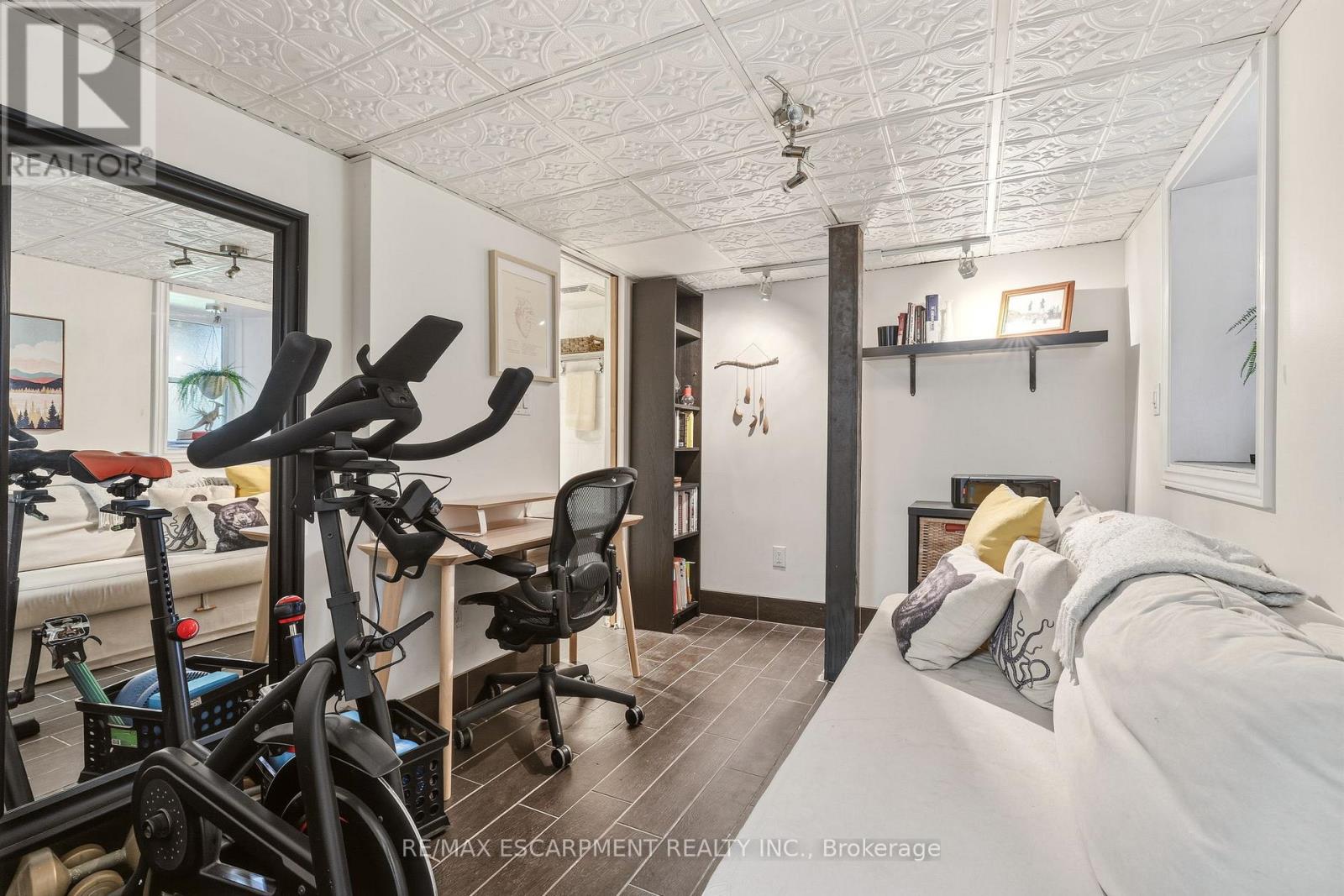 16 Hatt Street, Hamilton, Ontario  L9H 2E8 - Photo 45 - X13160170
