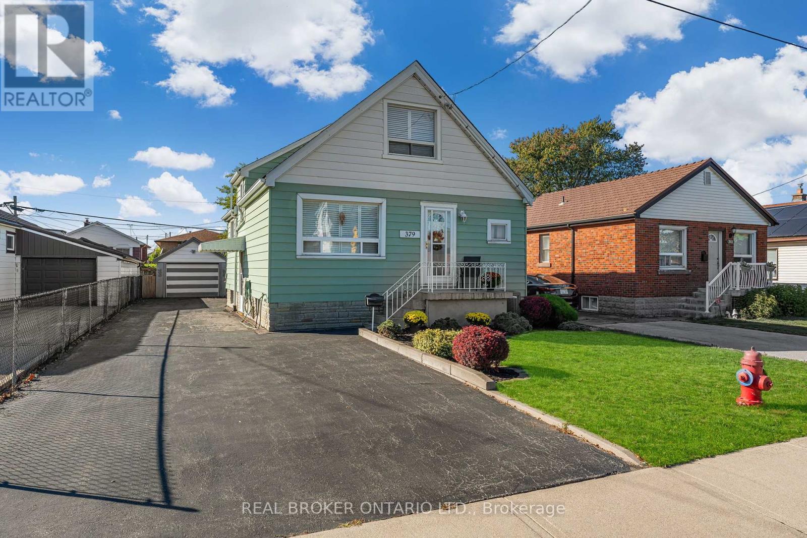 379 Talbot Street, Hamilton, Ontario  L8H 6T5 - Photo 2 - X13160242