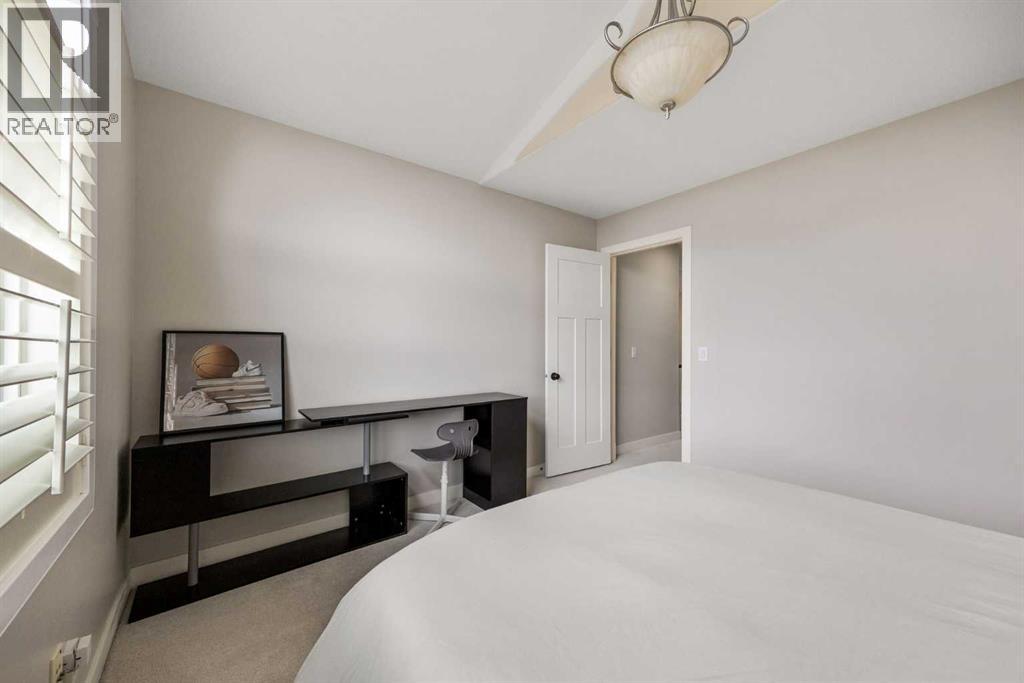 22 Strathridge Court SW, Calgary, Alberta  T3H 4M2 - Photo 27 - A2313679