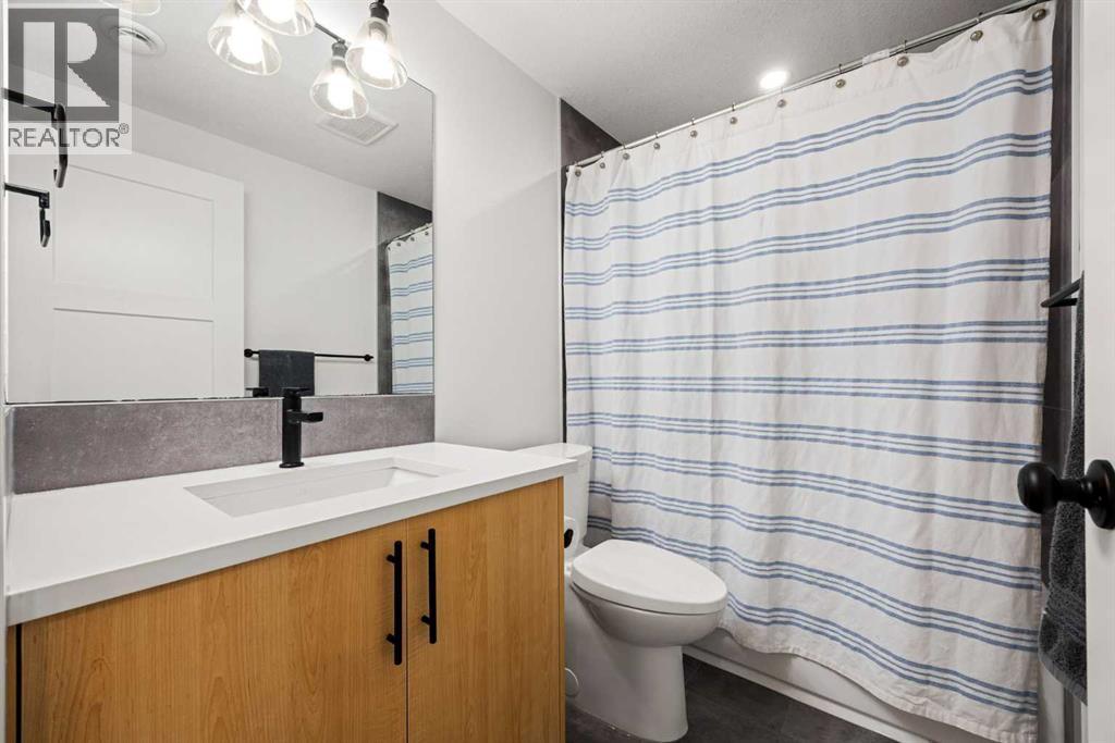 22 Strathridge Court SW, Calgary, Alberta  T3H 4M2 - Photo 38 - A2313679