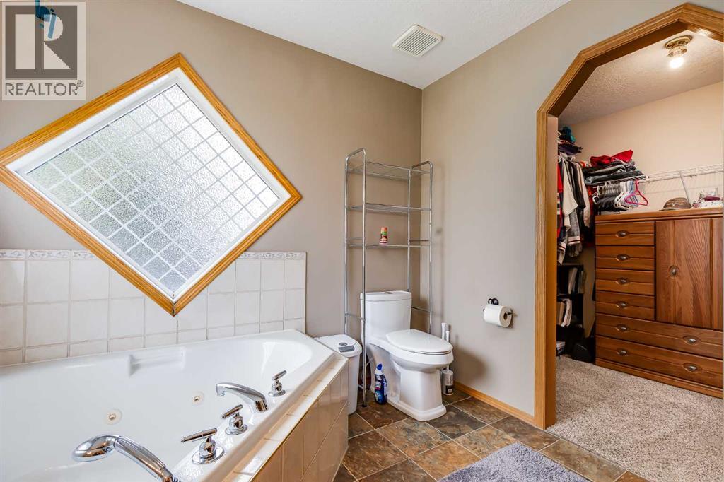 19 Madison Court, Strathmore, Alberta  T1P 1M5 - Photo 11 - A2313326