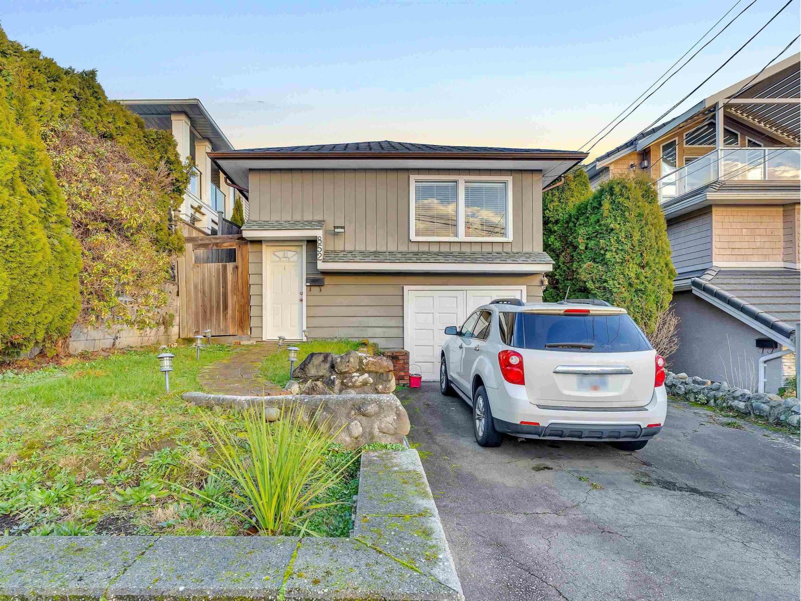 852 Stevens Street, White Rock, British Columbia  V4B 4X2 - Photo 1 - R3126228