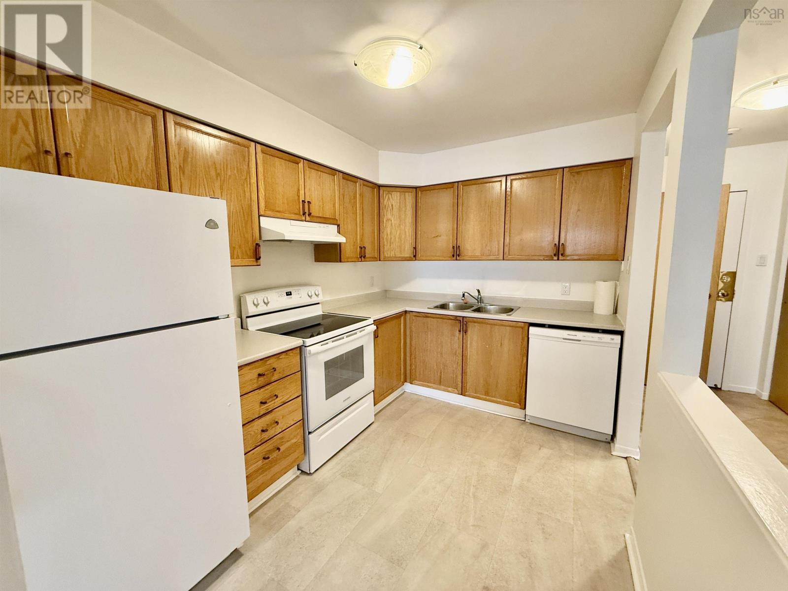 202 5230 Tobin Street, Halifax, Nova Scotia B3H 1S2 - Photo 4 - 202605877