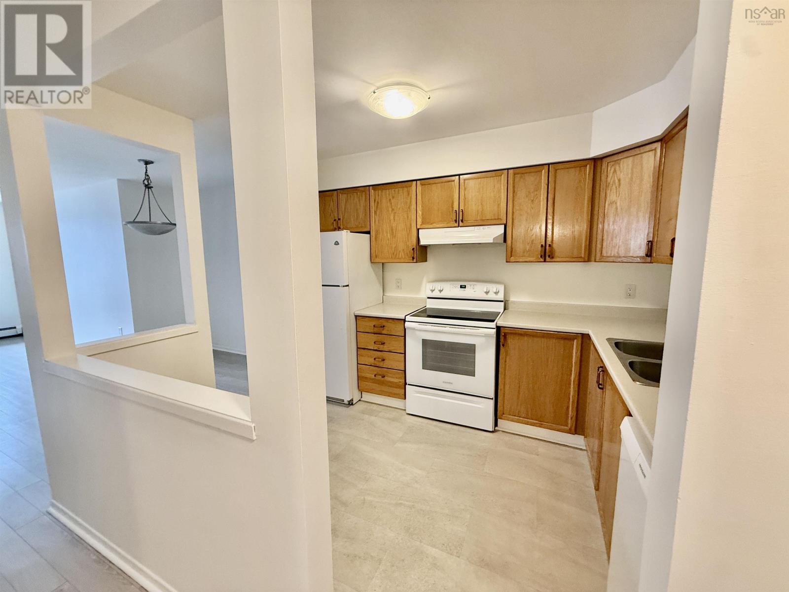 202 5230 Tobin Street, Halifax, Nova Scotia B3H 1S2 - Photo 3 - 202605877