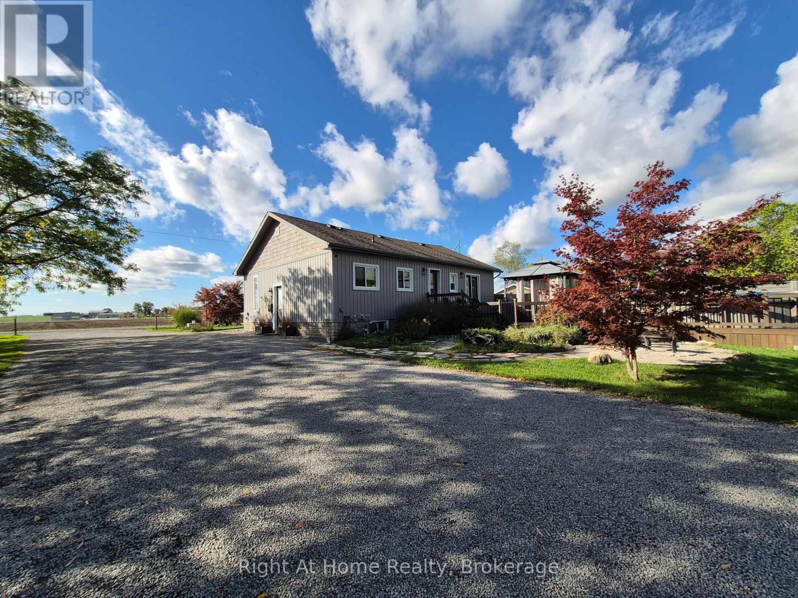 1483 Fifth Ave Louth, St. Catharines, Ontario  L2R 6P7 - Photo 5 - X13131000