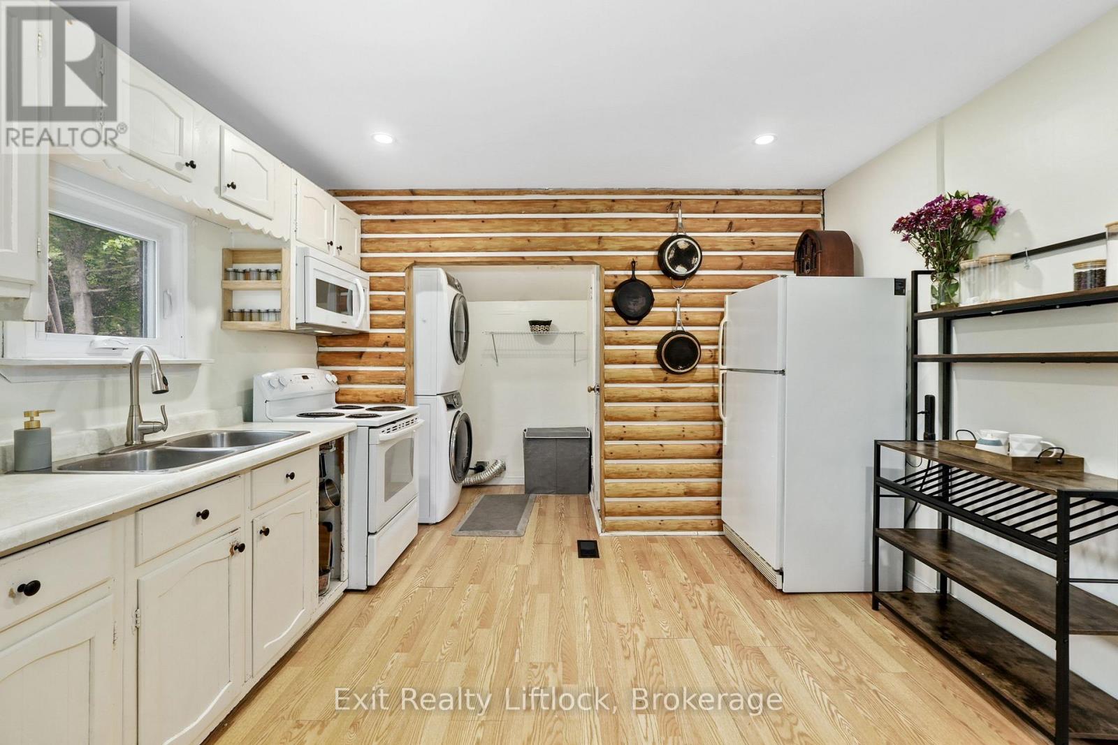378 London Street, Peterborough, Ontario  K9H 2Z8 - Photo 4 - X13160382