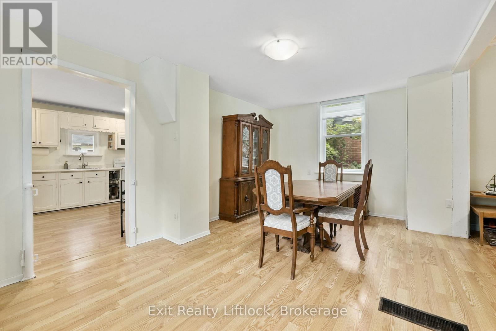 378 London Street, Peterborough, Ontario  K9H 2Z8 - Photo 8 - X13160382