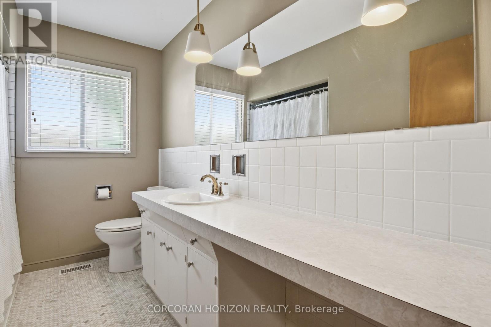 34 Yule Place, Kitchener, Ontario  N2B 2J8 - Photo 16 - X13146524