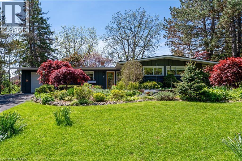 9 Summerhayes Crescent, Brantford, Ontario  N3R 5H9 - Photo 1 - 40832374