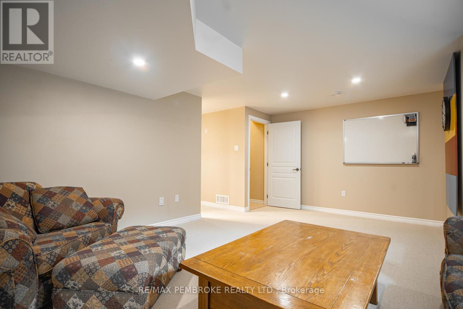 15 Mcnamara Street, Petawawa, Ontario  K8H 0C4 - Photo 28 - X13160620