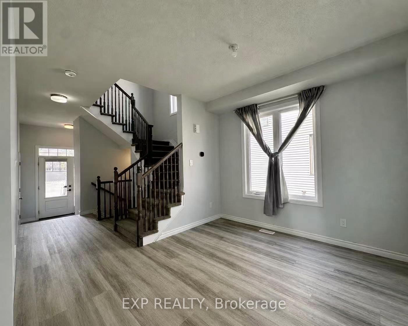 823 Regulus Ridge, Ottawa, Ontario  K2J 6S9 - Photo 3 - X13160594