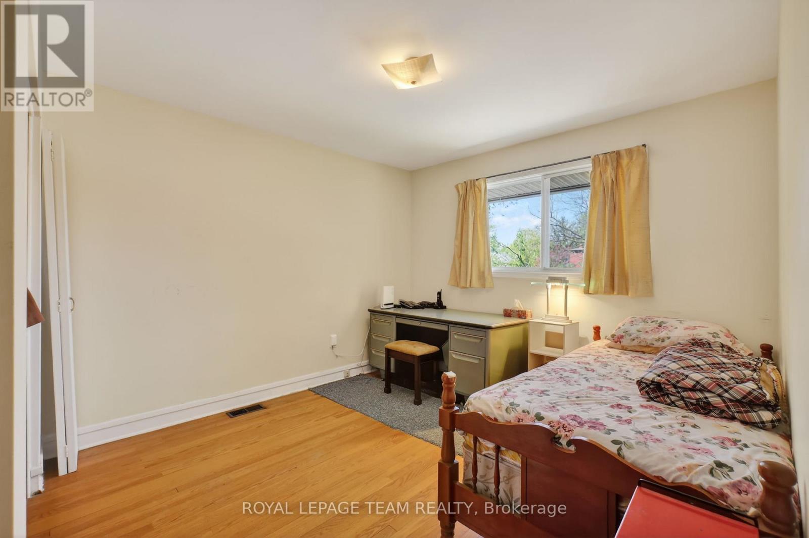 658 Tillbury Avenue W, Ottawa, Ontario  K2A 1A1 - Photo 15 - X13160668