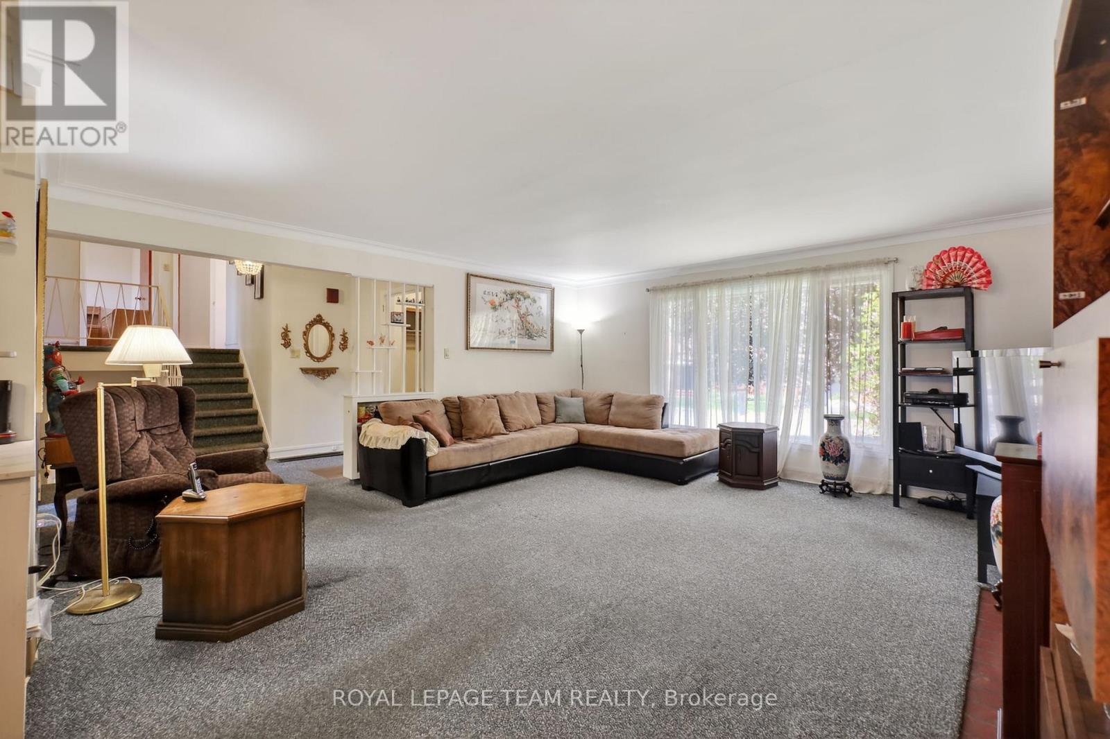 658 Tillbury Avenue W, Ottawa, Ontario  K2A 1A1 - Photo 7 - X13160668