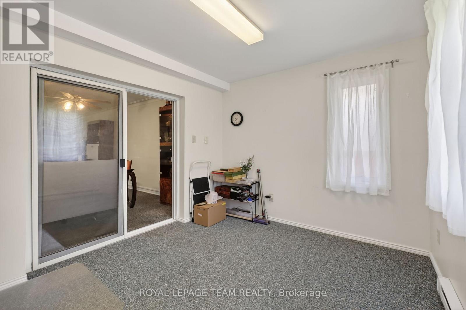 658 Tillbury Avenue W, Ottawa, Ontario  K2A 1A1 - Photo 9 - X13160668