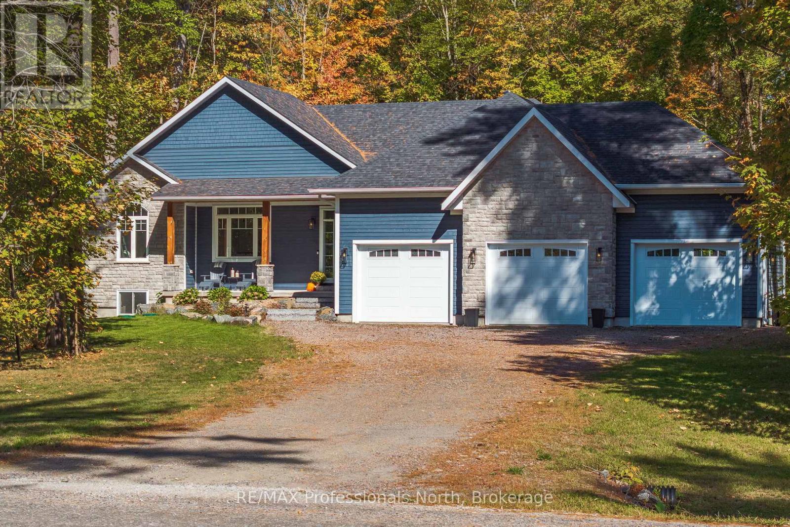 1034 XAVIER STREET, Gravenhurst, Ontario