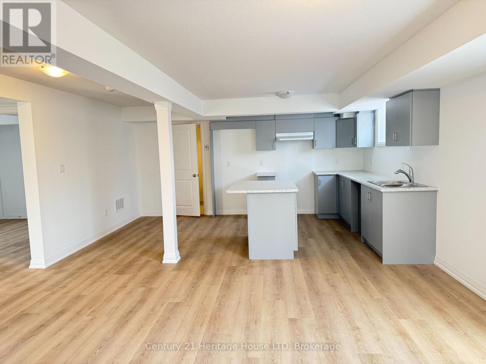 736 Burwell Street, Fort Erie, Ontario L2A 0E2 - Photo 4 - X13160304
