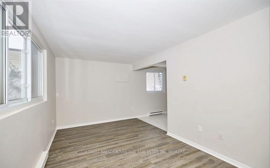 1 - 136 Wilton Avenue, Welland (Broadway), Ontario  L3C 2A4 - Photo 4 - X13160662