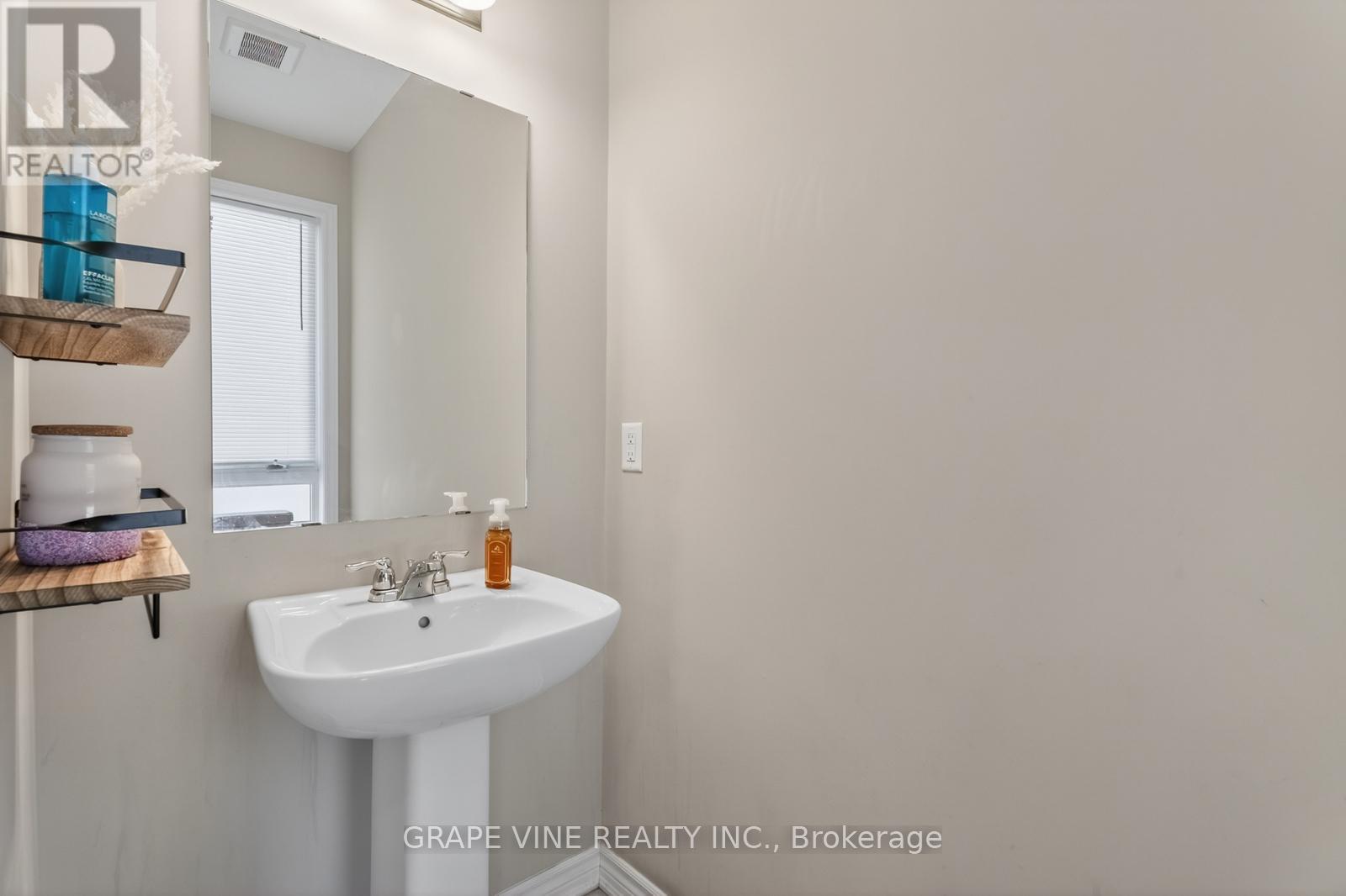 908 Pedigree Street, Ottawa, Ontario  K2S 0Y5 - Photo 4 - X12986036