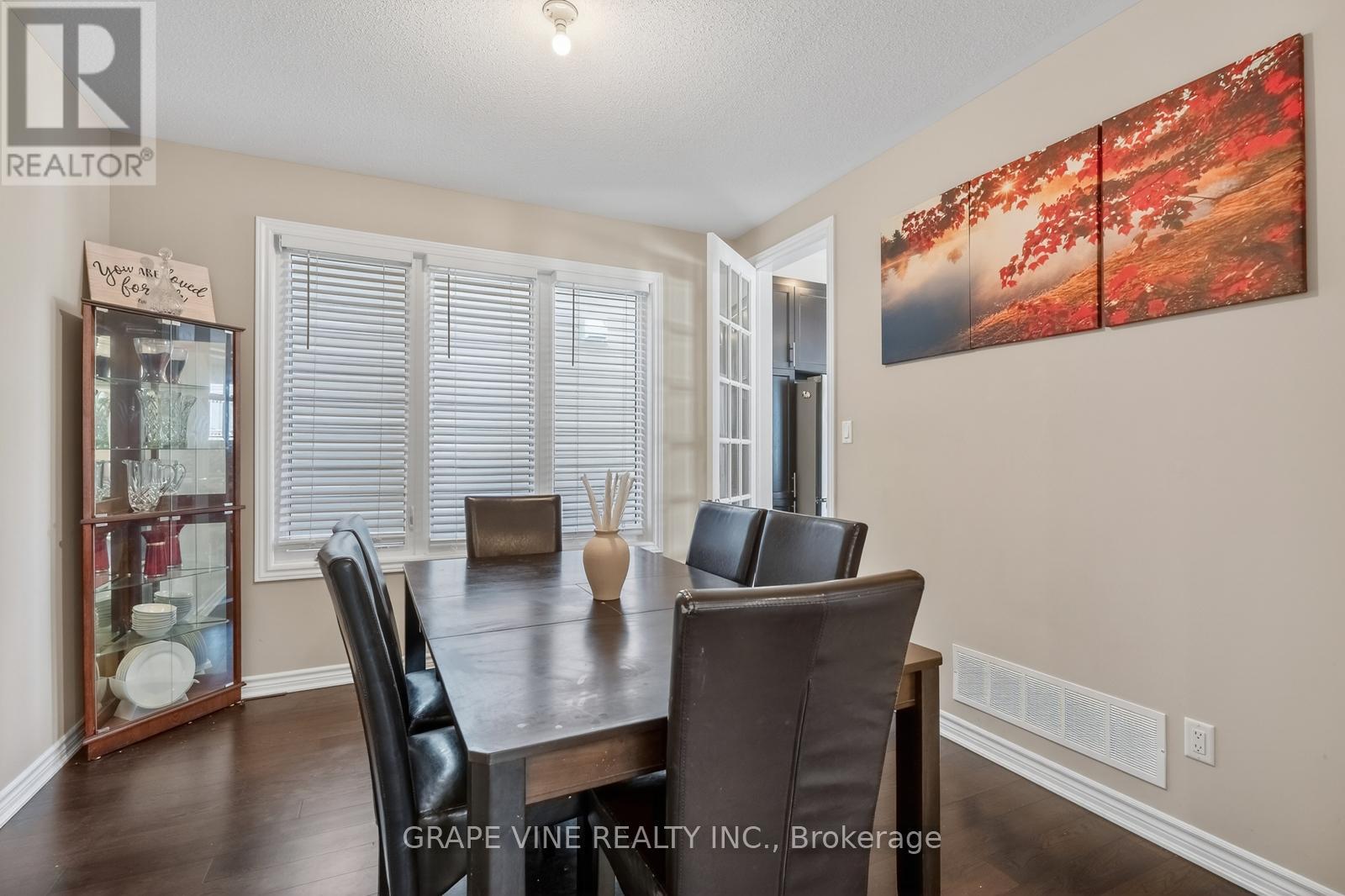908 Pedigree Street, Ottawa, Ontario  K2S 0Y5 - Photo 6 - X12986036