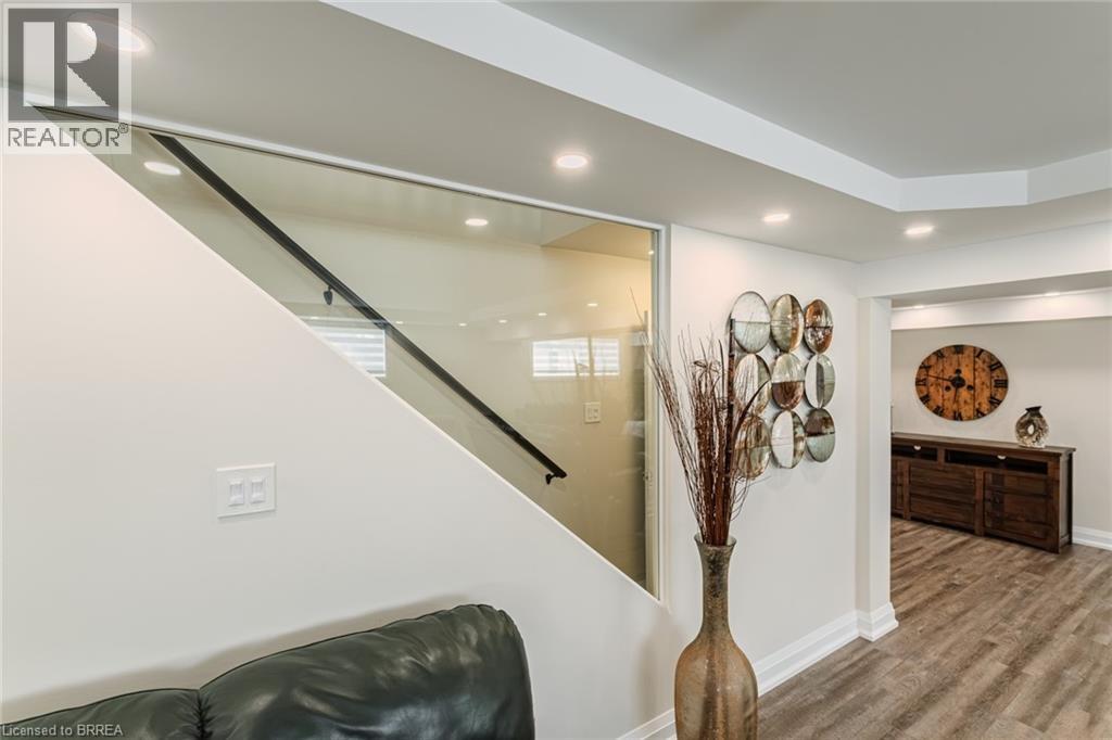 5 Moore Boulevard, Brantford, Ontario  N3T 0E2 - Photo 33 - 40808334