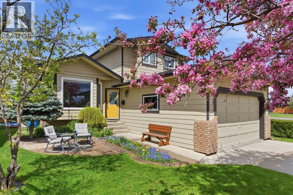204 Sunrise Circle SE, Calgary, Alberta