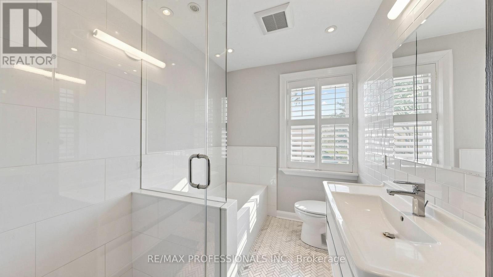 26 Abilene Drive, Toronto, Ontario  M9A 2M8 - Photo 31 - W13152458