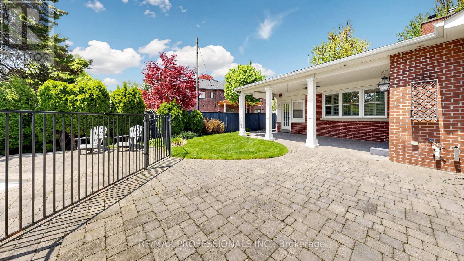 26 Abilene Drive, Toronto, Ontario  M9A 2M8 - Photo 42 - W13152458