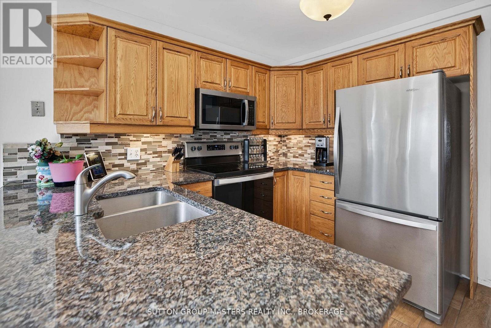 16 Country Club Drive, Loyalist (Bath), Ontario  K0H 1G0 - Photo 12 - X13160512