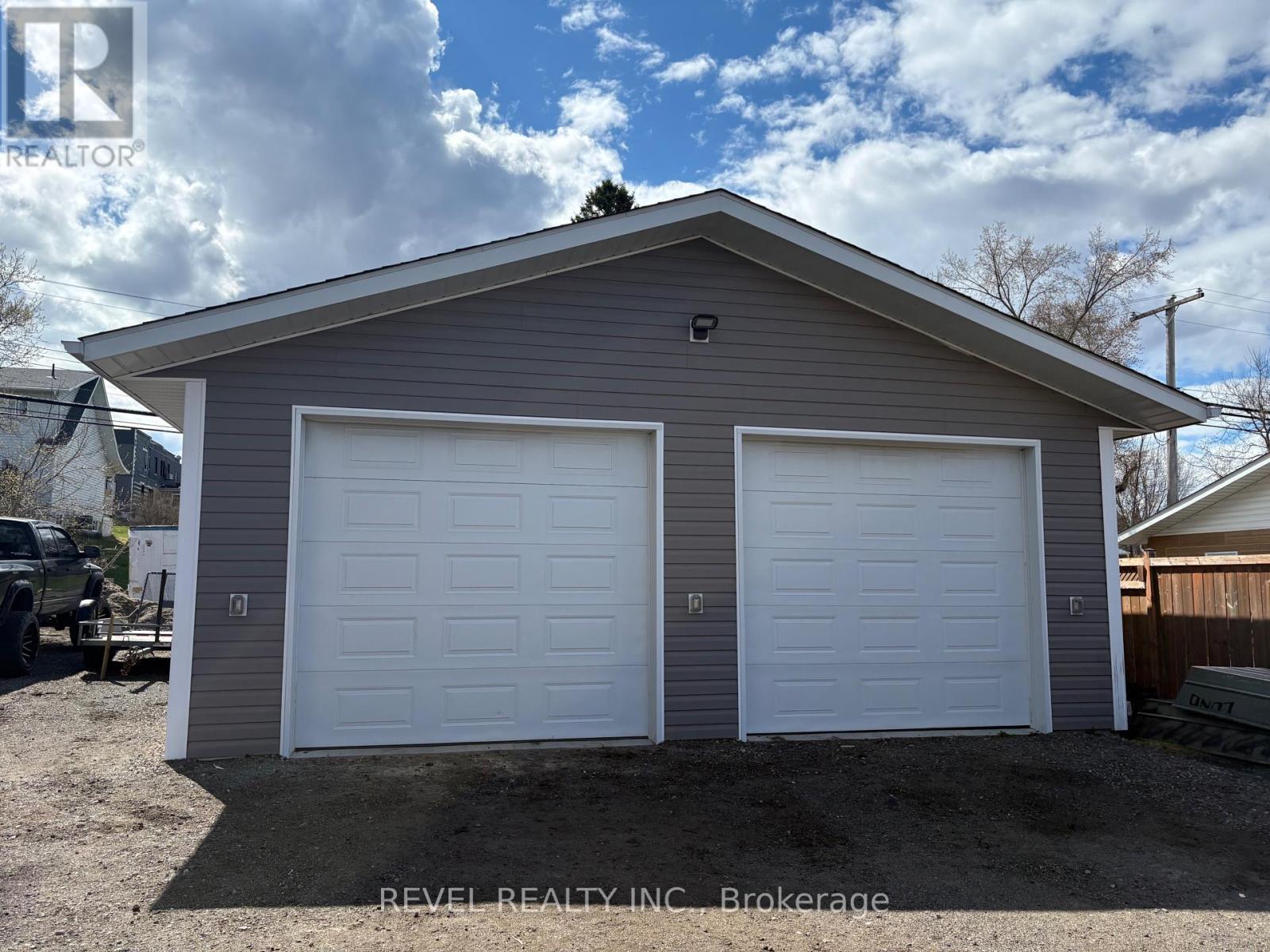 241 Sixth Avenue, Cochrane, Ontario  P0L 1C0 - Photo 2 - T13160450