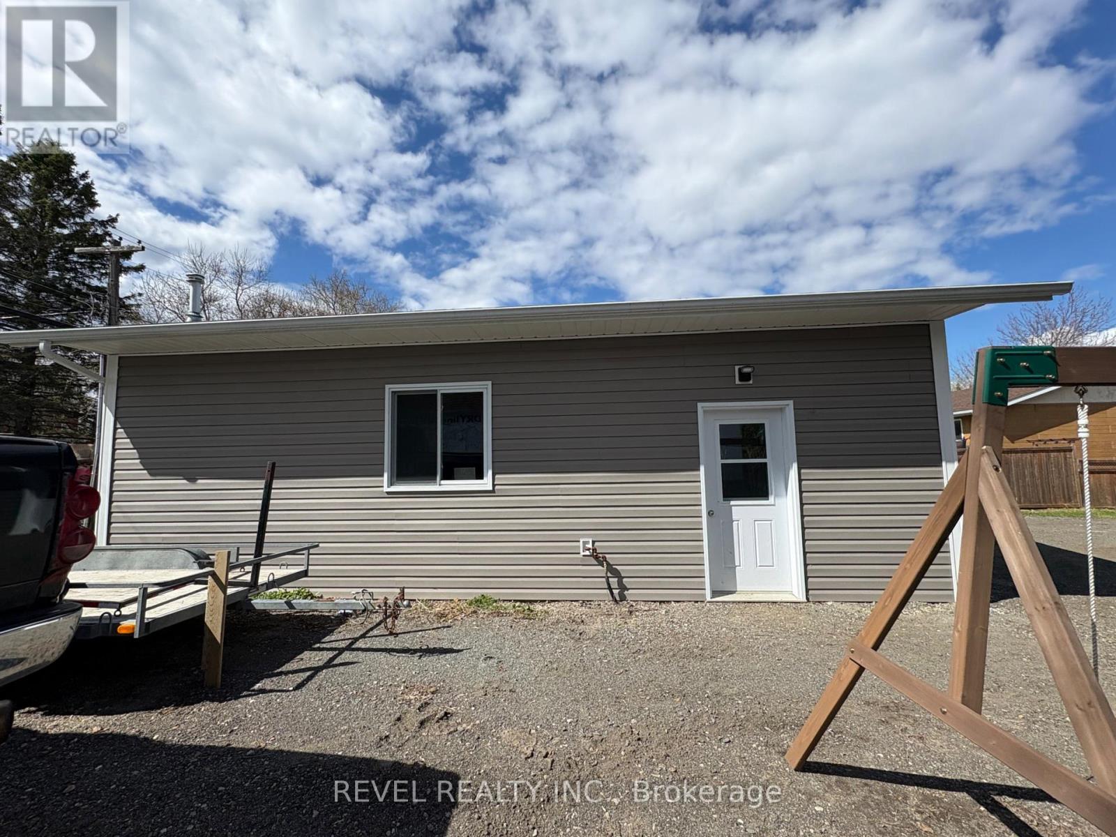 241 Sixth Avenue, Cochrane, Ontario  P0L 1C0 - Photo 3 - T13160450