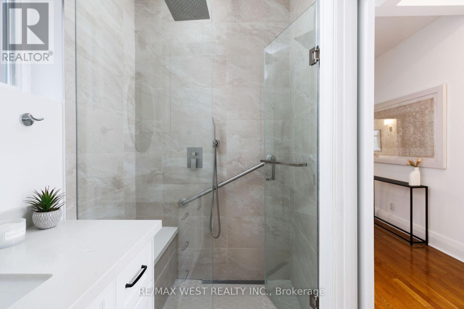 311 St Clair Avenue E, Toronto, Ontario  M4T 1P3 - Photo 16 - C13160316