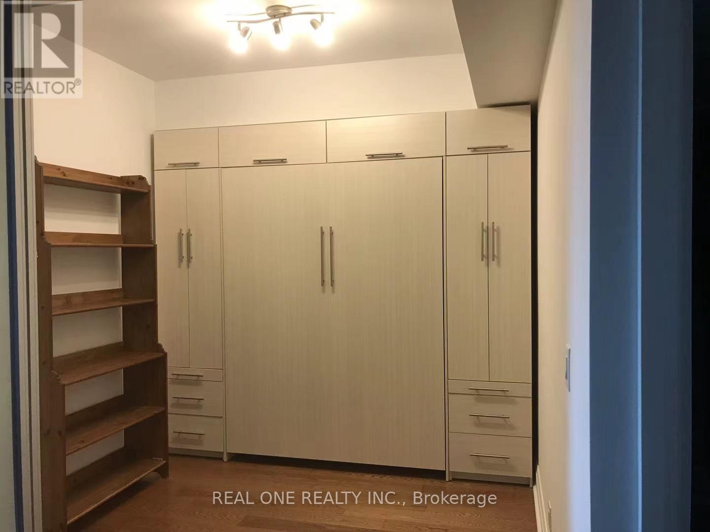 1005 - 1080 Bay Street, Toronto, Ontario  M5S 0A5 - Photo 10 - C13160572