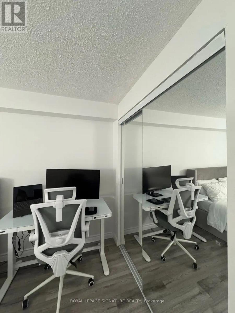 641 - 53 Mccaul Street, Toronto, Ontario  M5T 2W9 - Photo 8 - C13160598