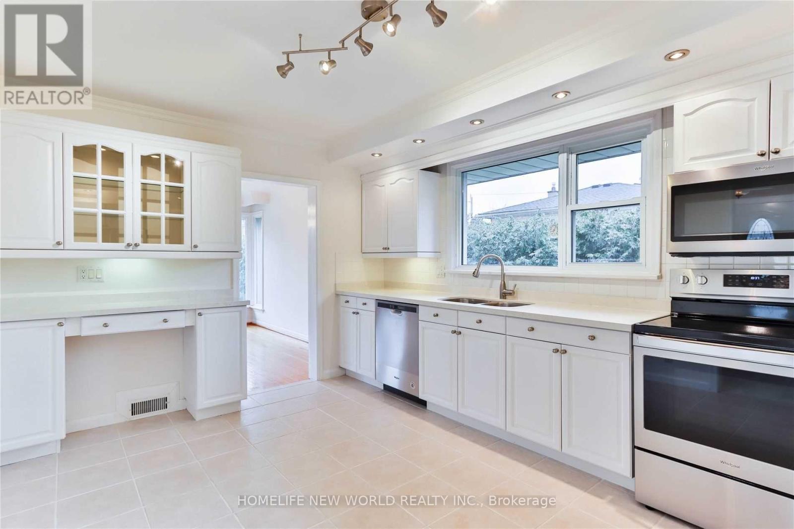 6 Bathford Crescent, Toronto, Ontario  M2J 2S4 - Photo 7 - C13160618