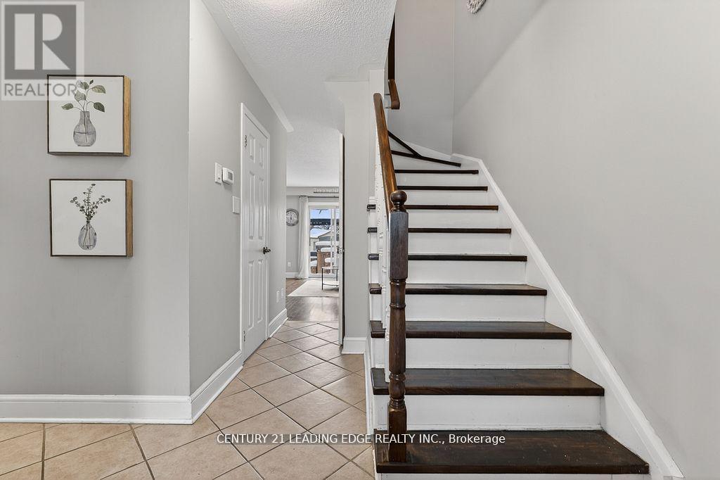 56 Ivory Court, Clarington, Ontario  L1C 5C1 - Photo 4 - E13160434