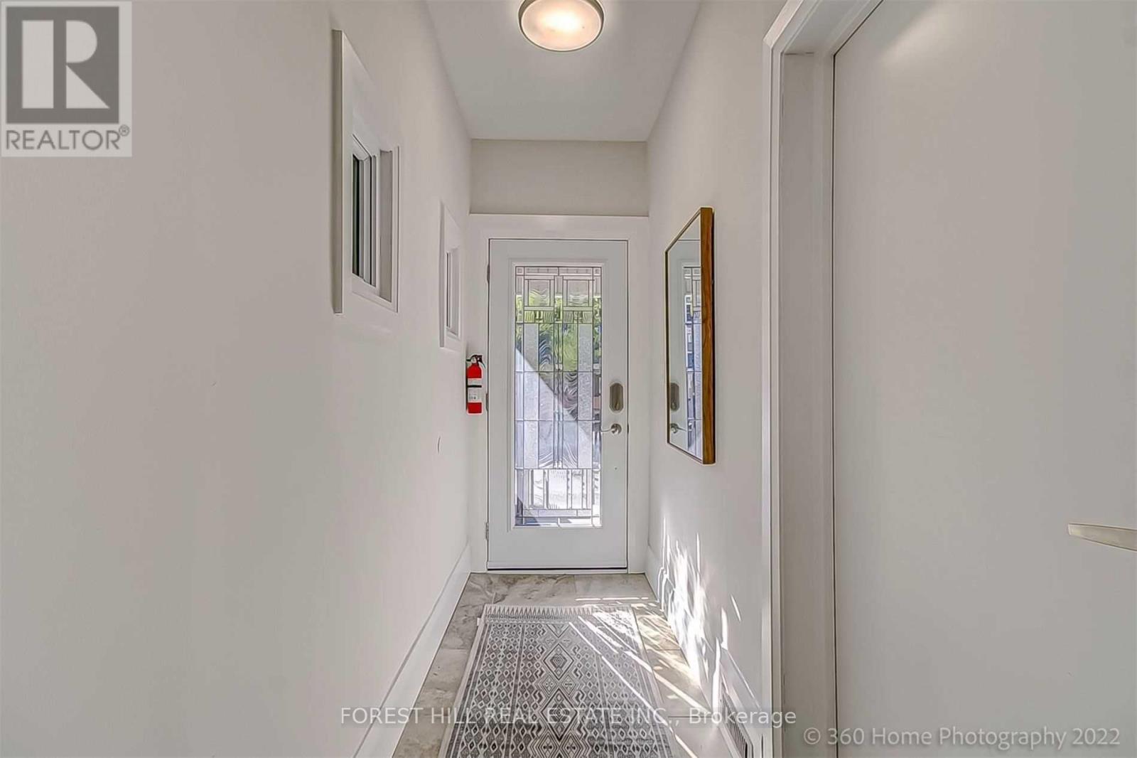 373 Woodbine Avenue, Toronto, Ontario  M4L 3P7 - Photo 4 - E13160574