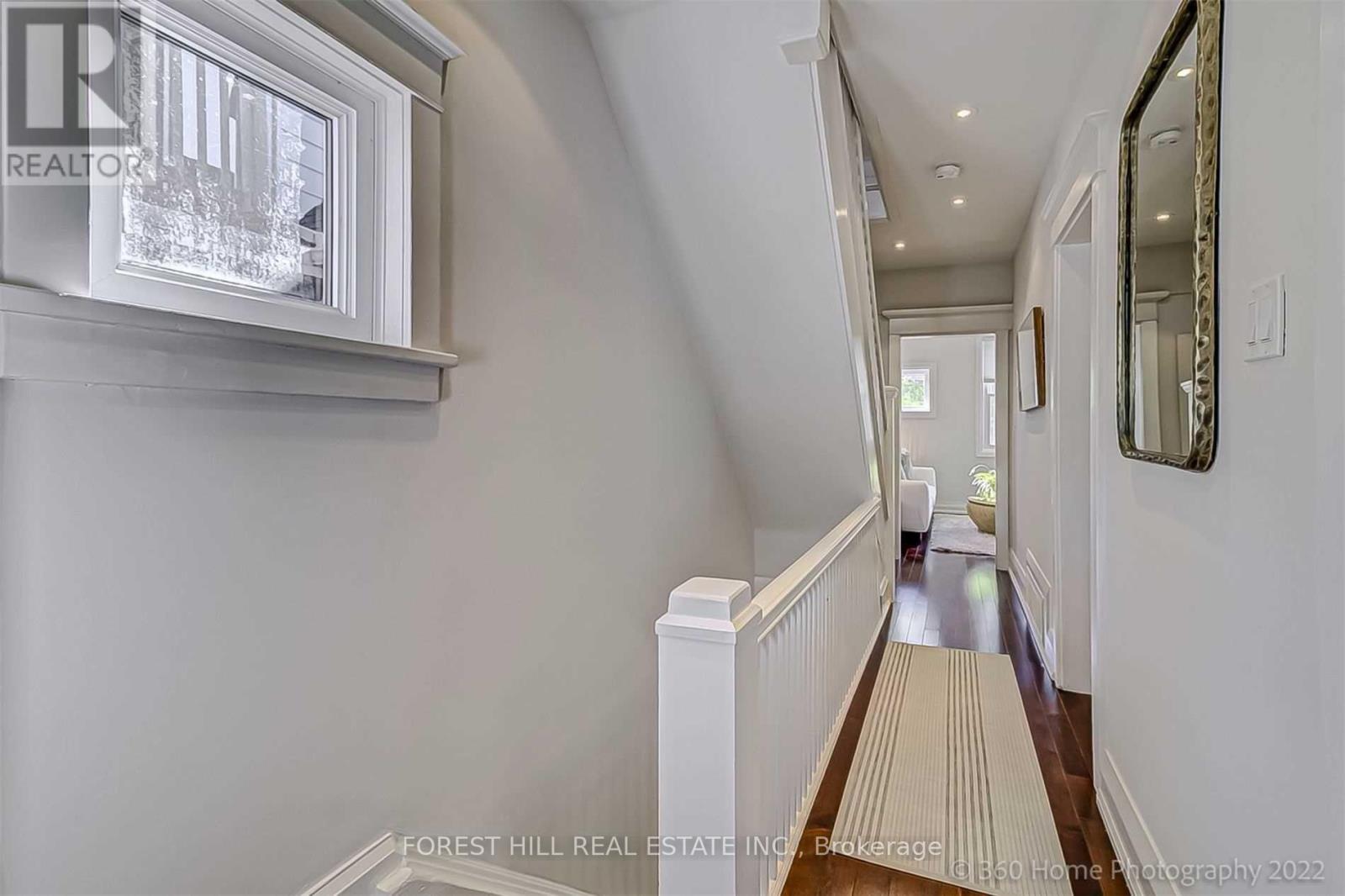 373 Woodbine Avenue, Toronto, Ontario  M4L 3P7 - Photo 7 - E13160574