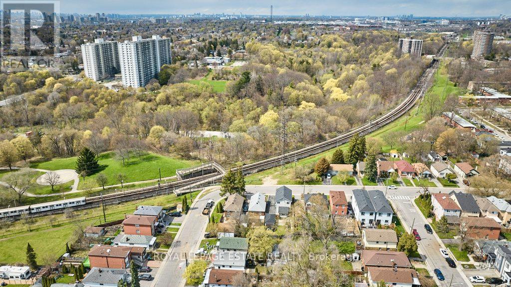 138 August Avenue, Toronto, Ontario  M1L 3N4 - Photo 34 - E13160650
