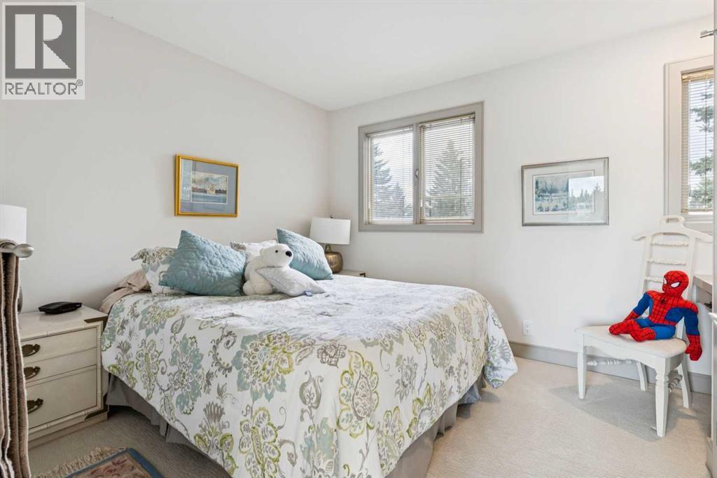 947 Lake Placid Drive SE, Calgary, Alberta  T2J 4C4 - Photo 23 - A2312401