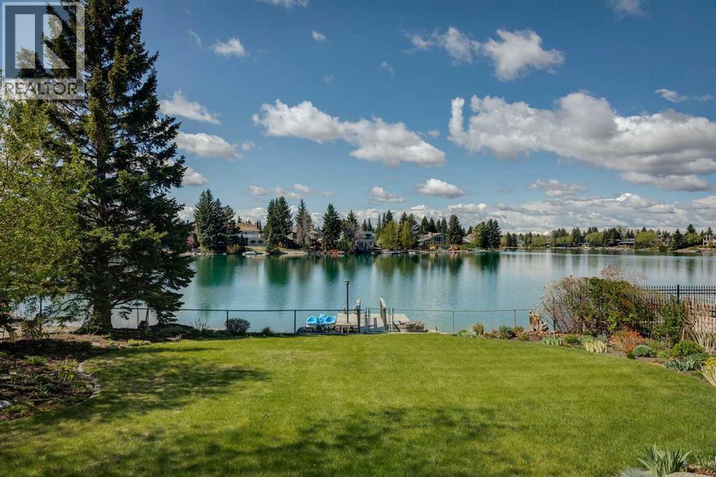 947 Lake Placid Drive SE, Calgary, Alberta  T2J 4C4 - Photo 33 - A2312401