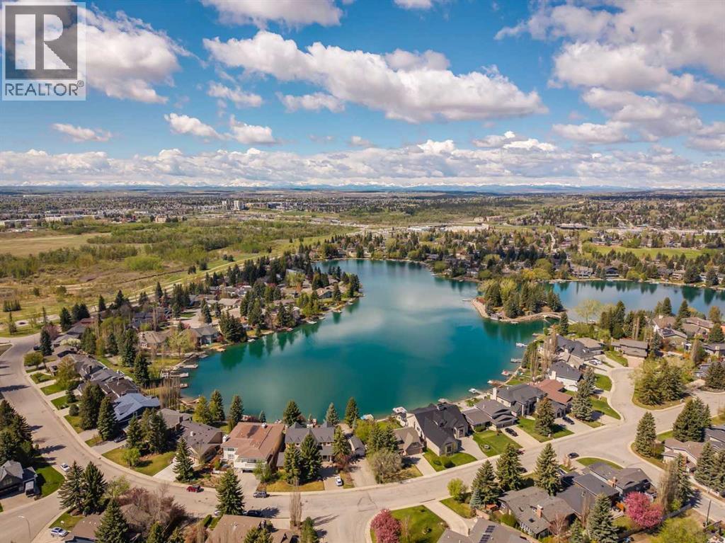 947 Lake Placid Drive SE, Calgary, Alberta  T2J 4C4 - Photo 39 - A2312401
