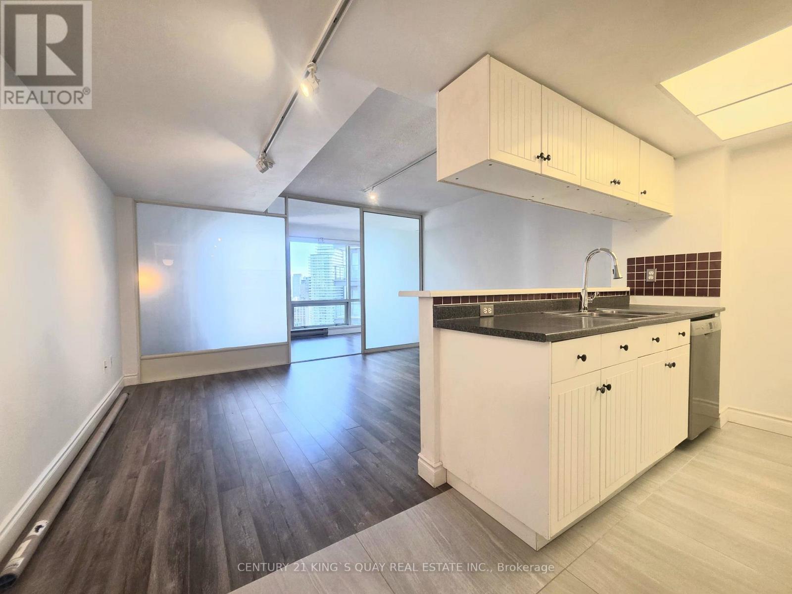 2513 - 1001 Bay Street, Toronto, Ontario  M5S 3A6 - Photo 2 - C12941902