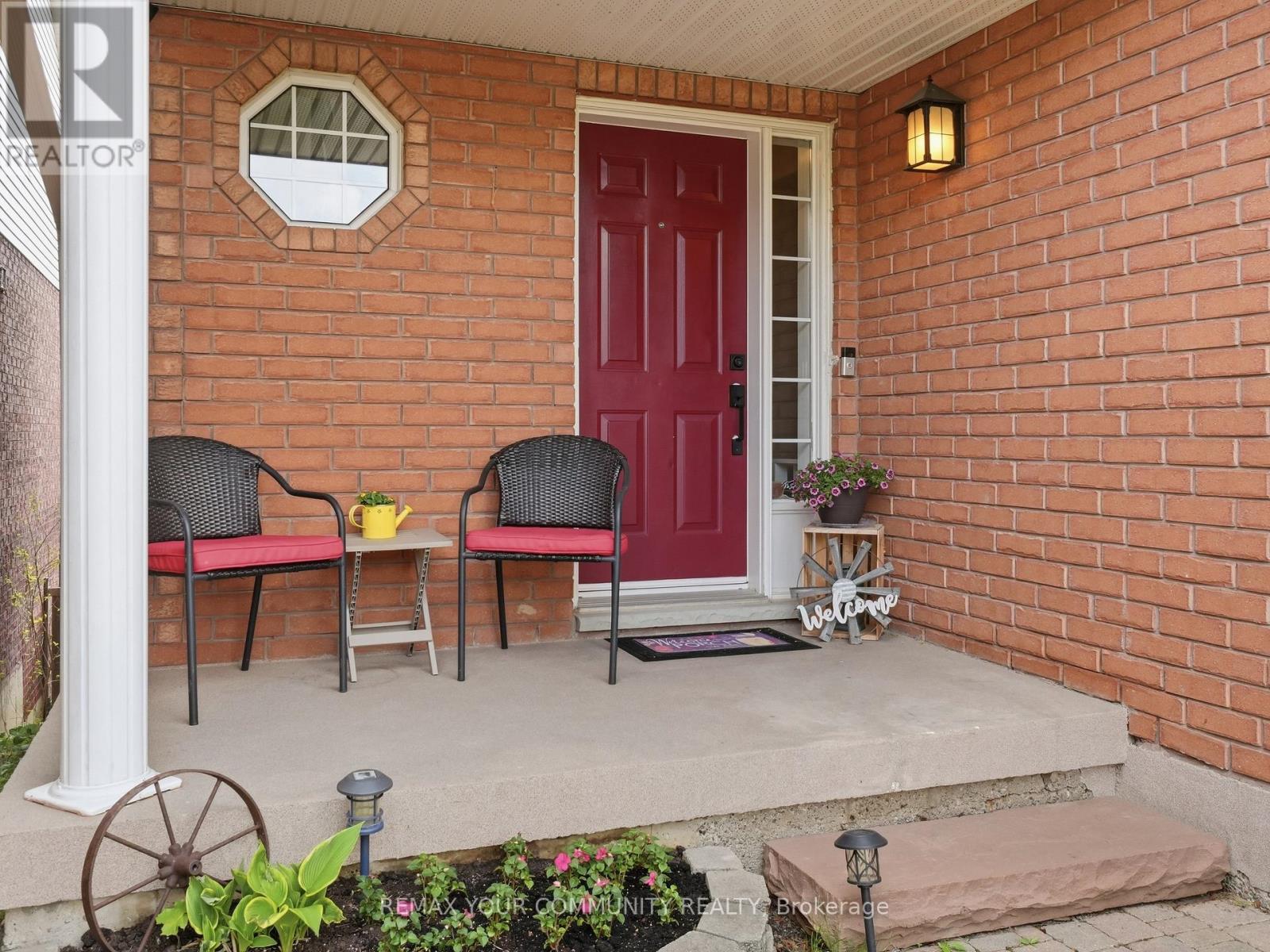 65 Adams Street, Bradford West Gwillimbury, Ontario  L3Z 3E2 - Photo 4 - N13160288