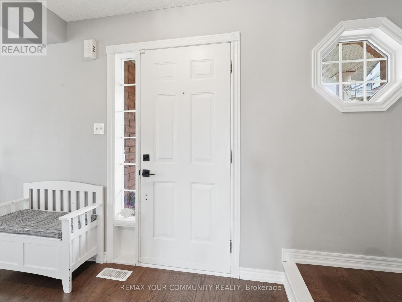 65 Adams Street, Bradford West Gwillimbury, Ontario  L3Z 3E2 - Photo 5 - N13160288