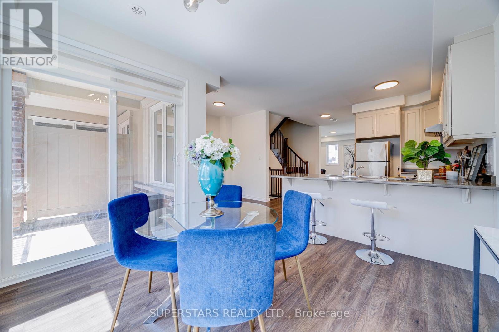 241 Rustle Woods Avenue, Markham, Ontario  L6B 1M7 - Photo 6 - N13160300