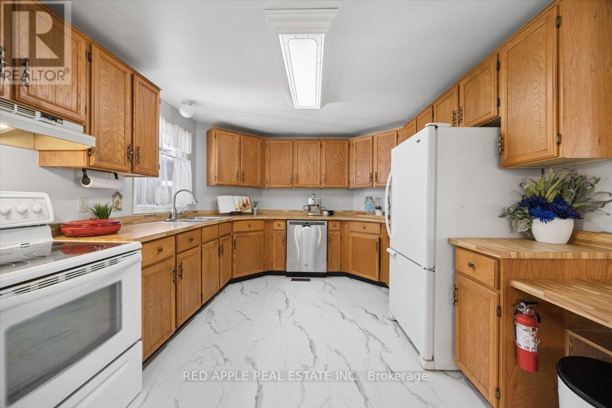 12 Belle Isle Arm, Innisfil, Ontario L9S 1N7 - Photo 17 - N13160334