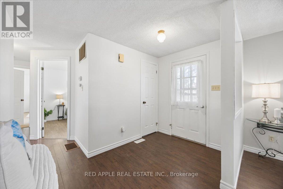 12 Belle Isle Arm, Innisfil, Ontario L9S 1N7 - Photo 6 - N13160334
