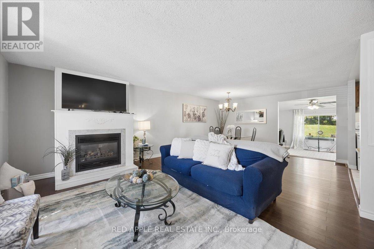12 Belle Isle Arm, Innisfil, Ontario L9S 1N7 - Photo 8 - N13160334