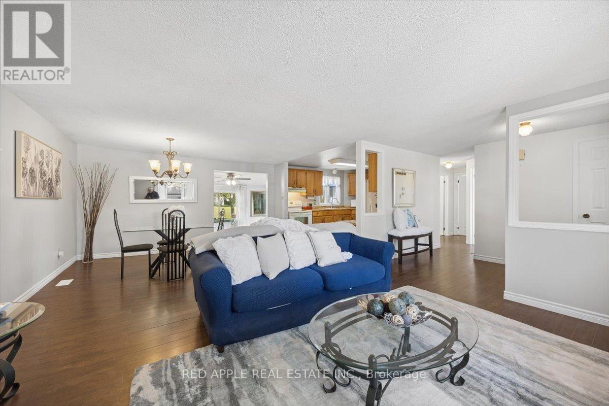 12 Belle Isle Arm, Innisfil, Ontario L9S 1N7 - Photo 9 - N13160334